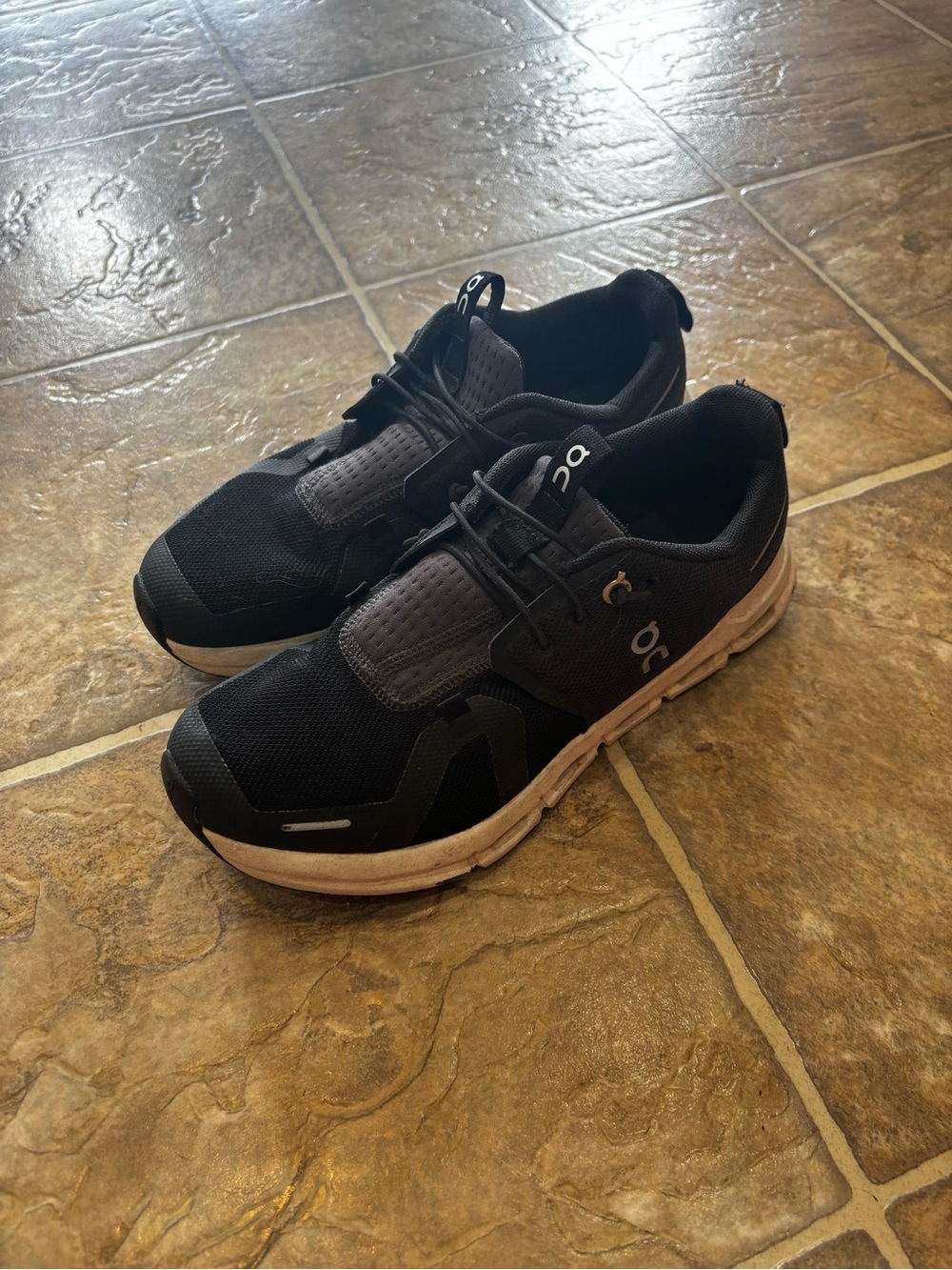 On Cloud Boys Sneakers Kids US 4 Youth Black Athletic Running Shoe Slip On